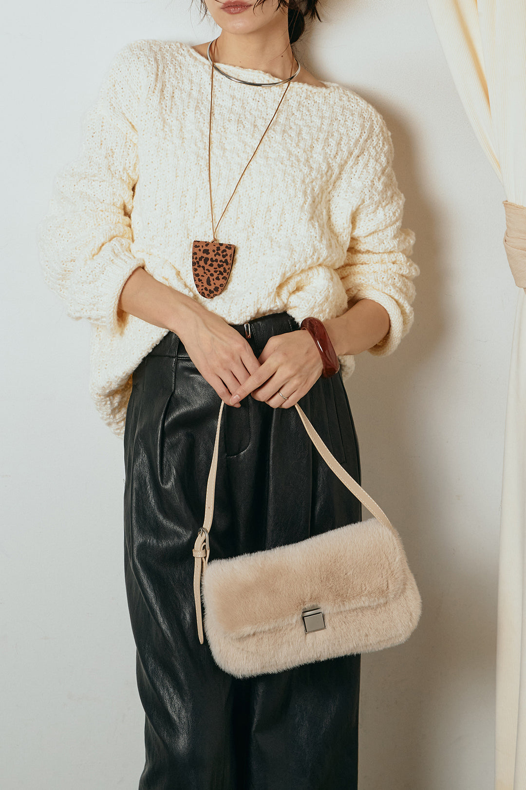 [SET]ボリューム編みニットプルオーバー+ベルト付きレザーライクタックパンツ(2set)