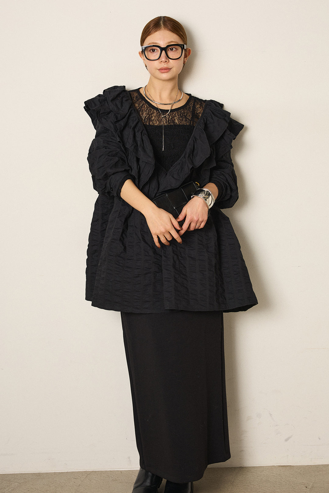 [SET]Vネックフリルカラーブラウス+ストレッチレースクルーネックインナー(2set)