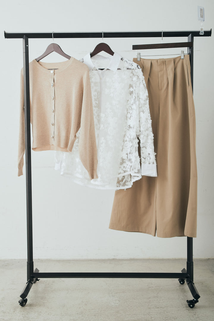 【着回しセット】[SET]リサイクルポリニュアンス釦カーデ+立体フラワー刺繍レースシャツ+ベルトループデザインハイウエストタックパンツ(3set)