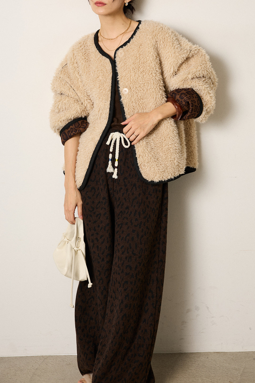 [SET]ノーカラー裏地レオパードボアアウター+レオパードジャガードニットパンツ(2set)