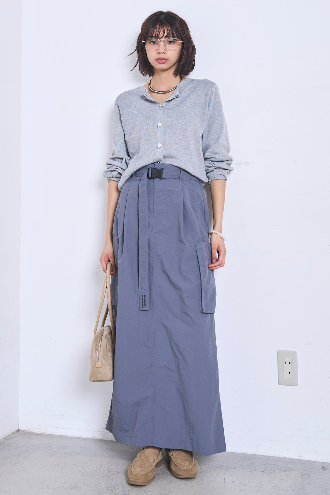 [SET]リサイクルポリニュアンス釦カーデ+撥水加工ナイロンスカート(2set)