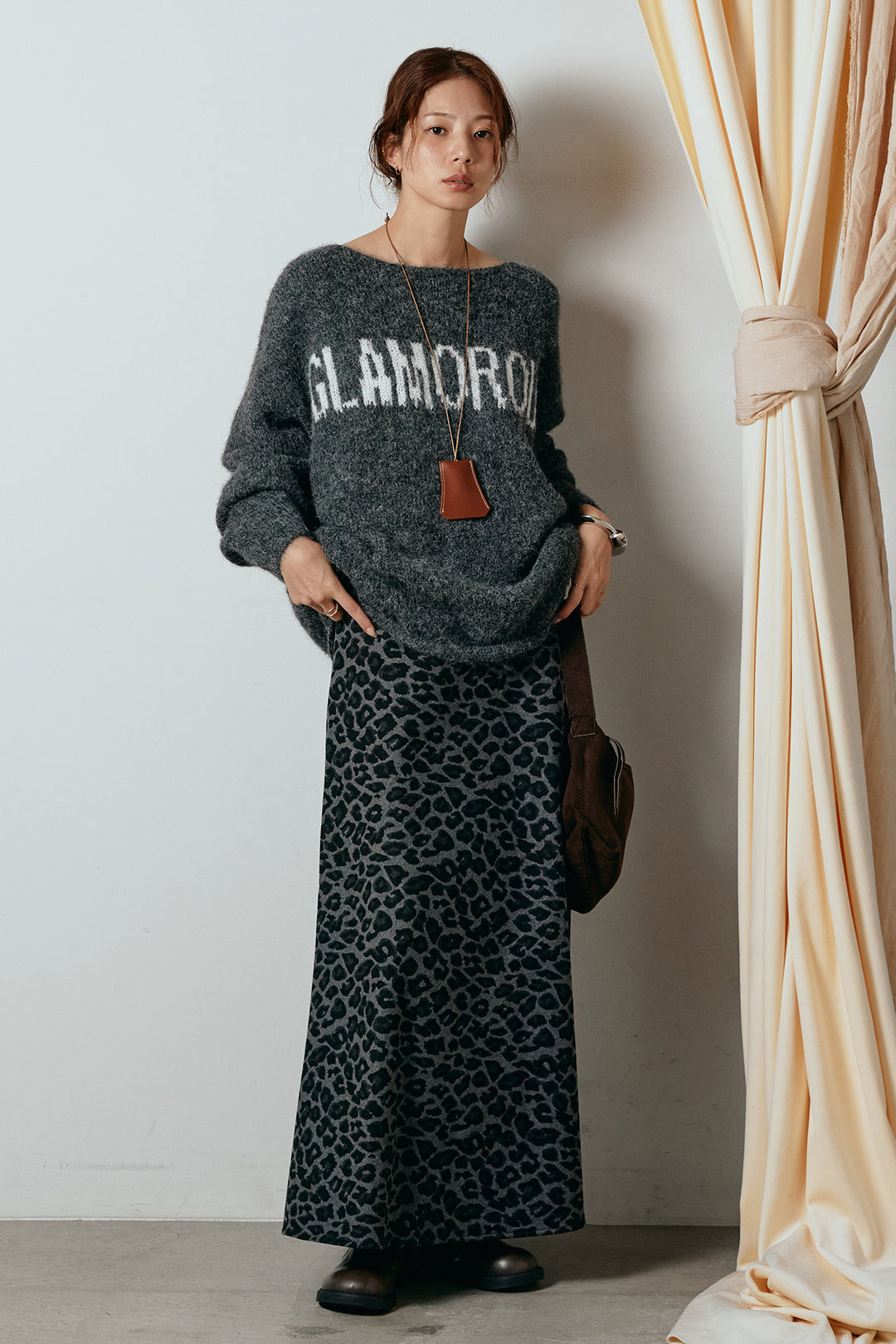 [SET]フロントロゴデザインニットトップス+レオパードロングスカート(2set)