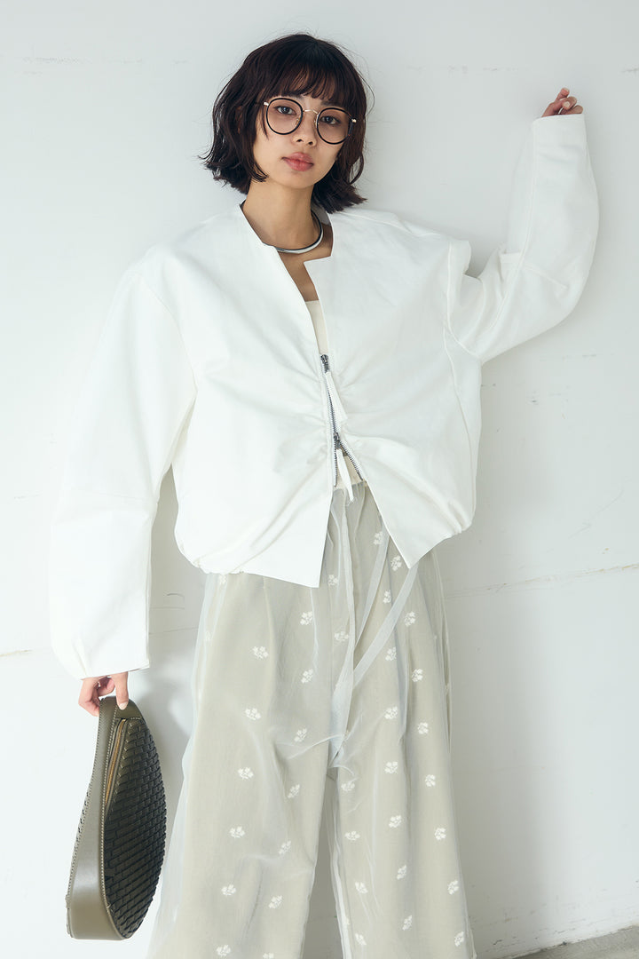 [SET]ノーカラーフロントギャザージップアウター+花柄刺繍ツイルタックパンツ+ニュアンスウェーブ刺繍シアーチュールパンツ(3set)