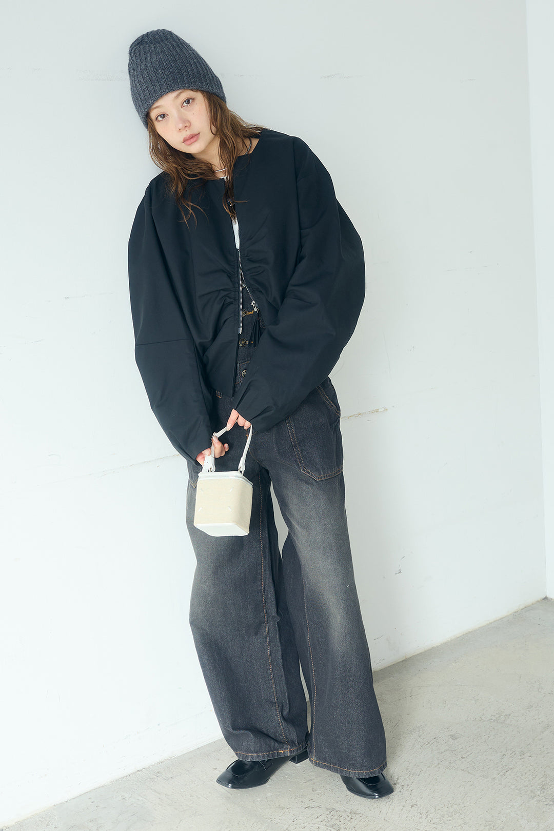 [SET]ノーカラーフロントギャザージップアウター+デニムサロペットワイドパンツ+ストレッチレースクルーネックインナー(3set)