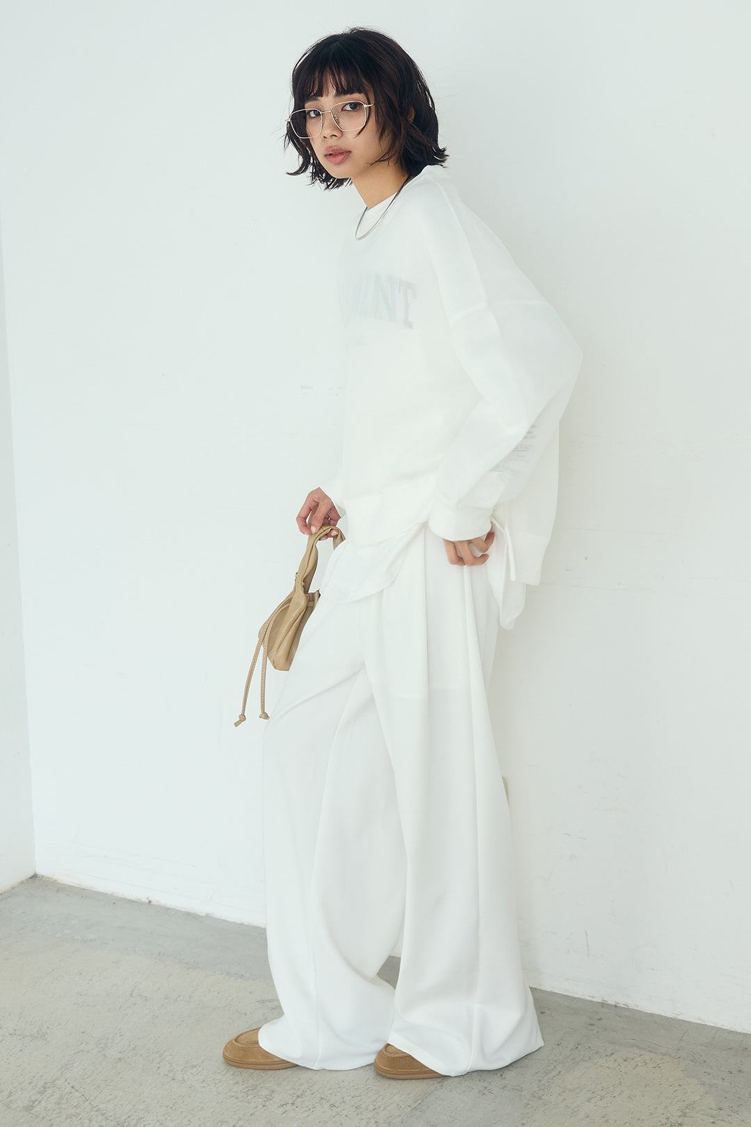 [SET]クリアダンボールプルオーバー+斜めボタンタック入りスラックス+フロントロゴビッグプルオーバー(3set)