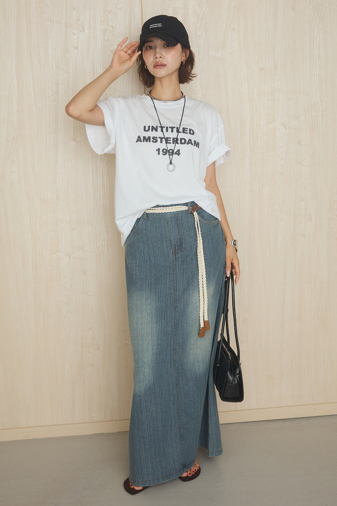 [SET]英字フロントロゴプリントTシャツ+ベルト付きデニムタイトスカート(2set)