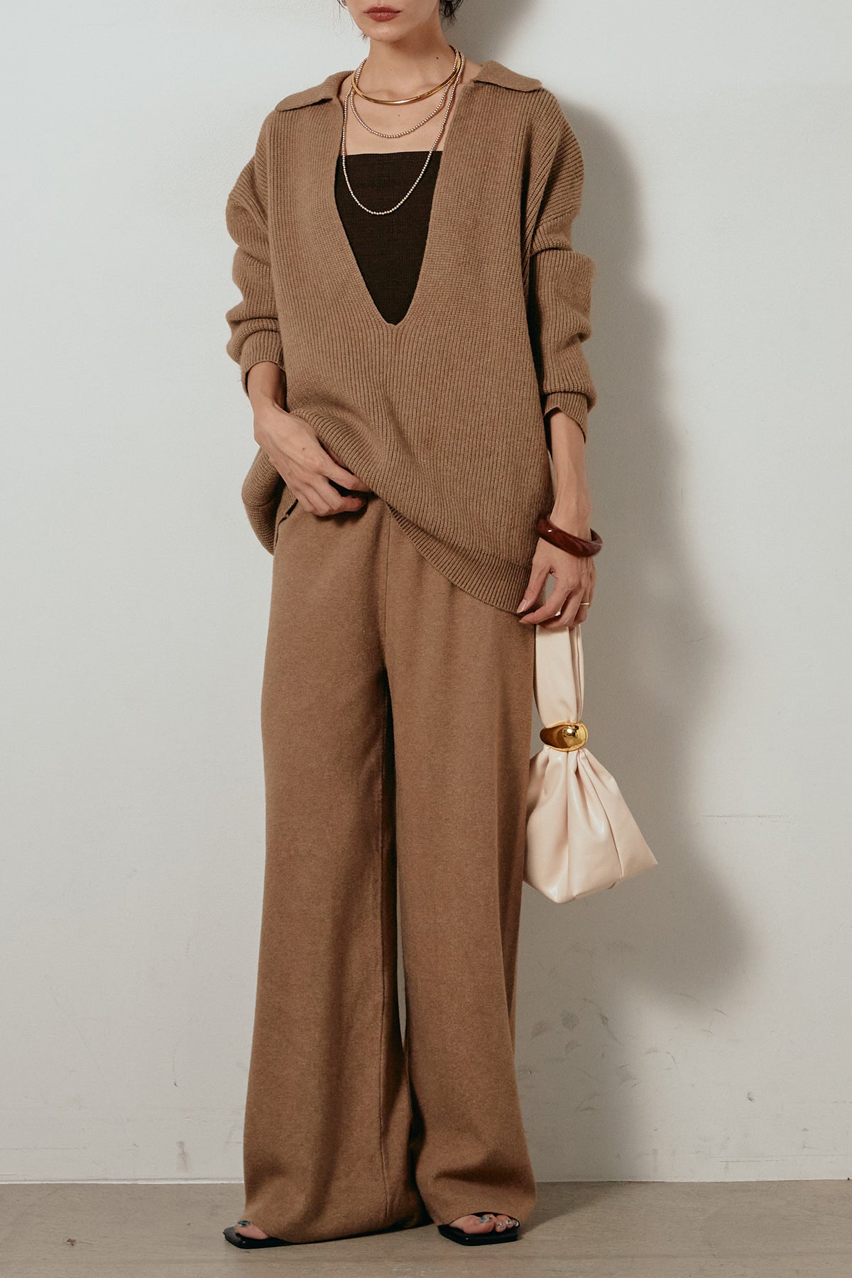 SET]太ベルト付き深VネックニットSETUP – ESICA