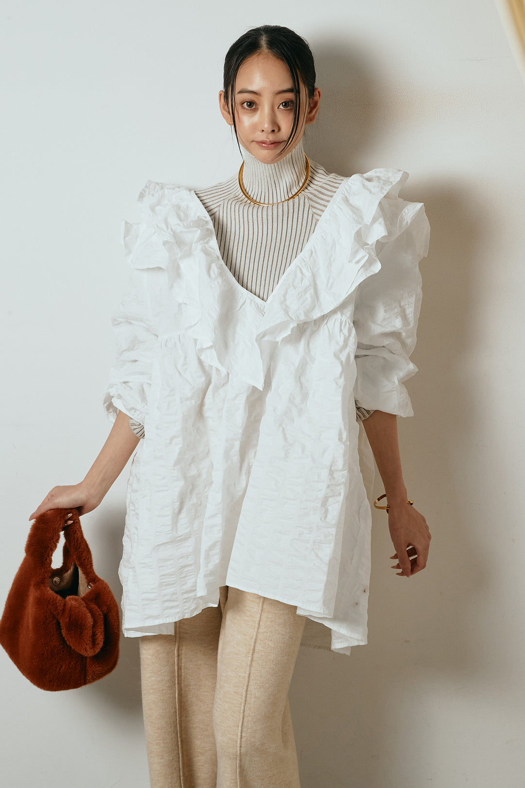 [SET]Vネックフリルカラーブラウス+センターラインニットパンツ(2set)