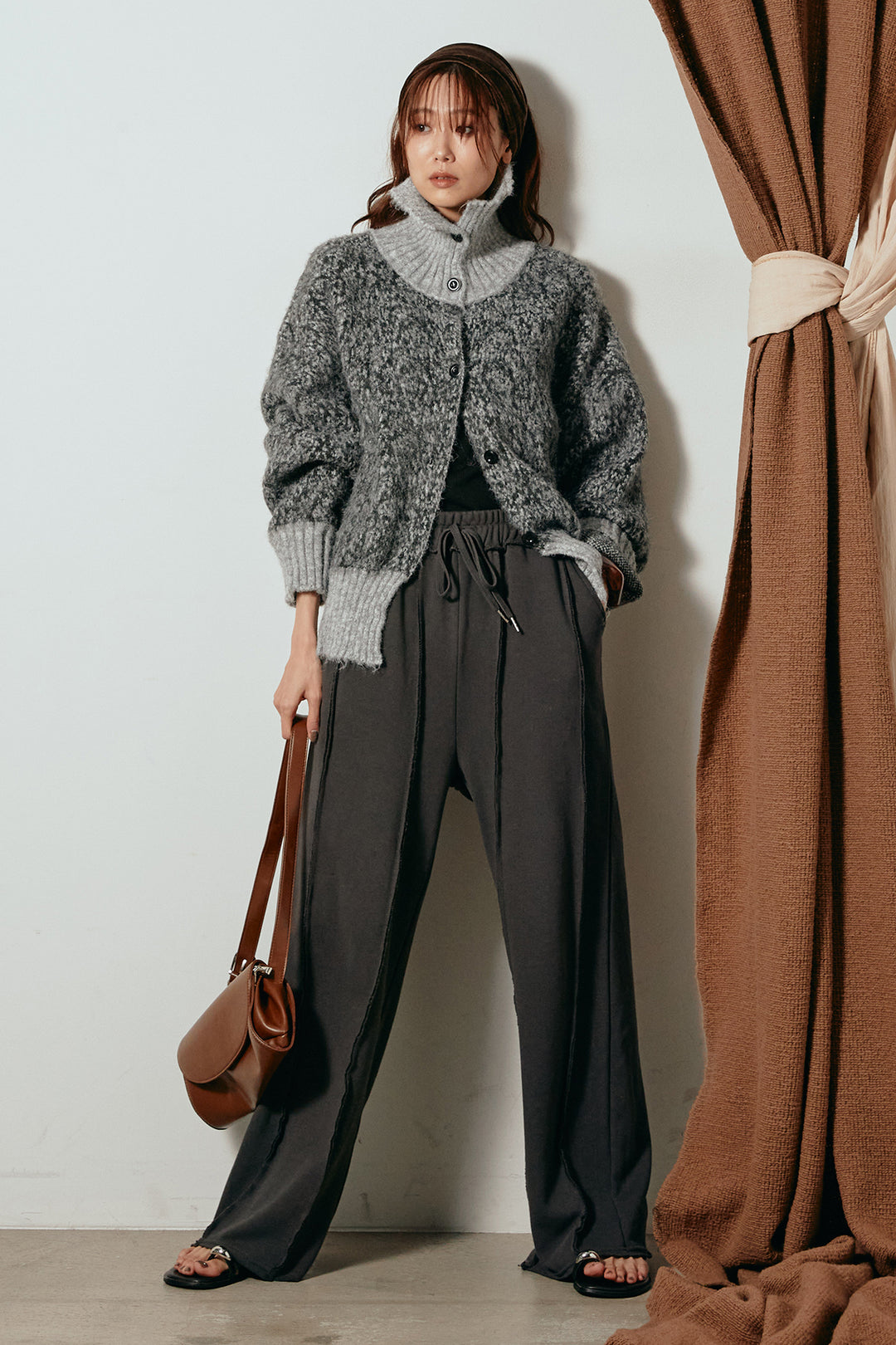 [SET]ハイネックミックスニットトップス+フロントラインデザインワイドスウェットパンツ(2set)
