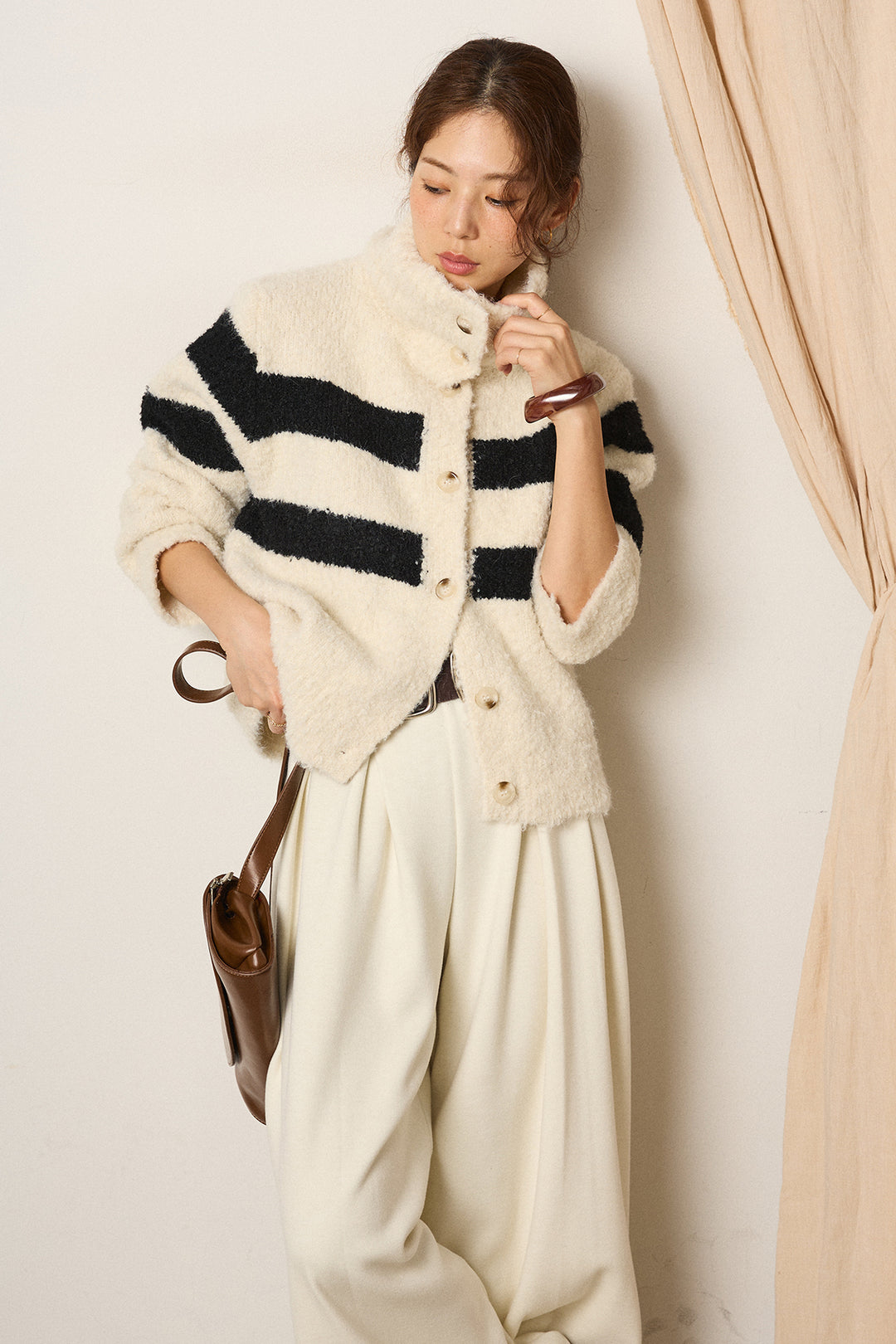 [SET]ハイネックボーダーニットカーディガン+フェイクレザー太ベルト付きタックワイドパンツ(2set)