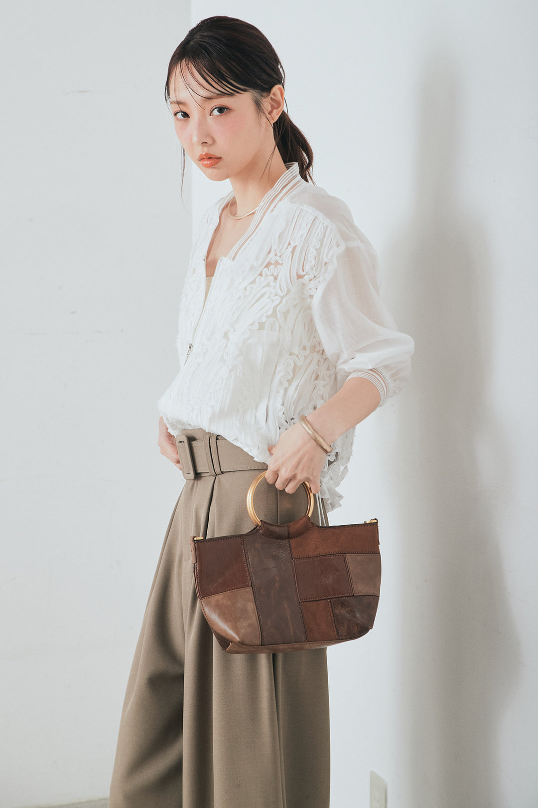 [SET]モチーフ付きシアーブルゾン+ベルト付きツータックワイドパンツ(2set)