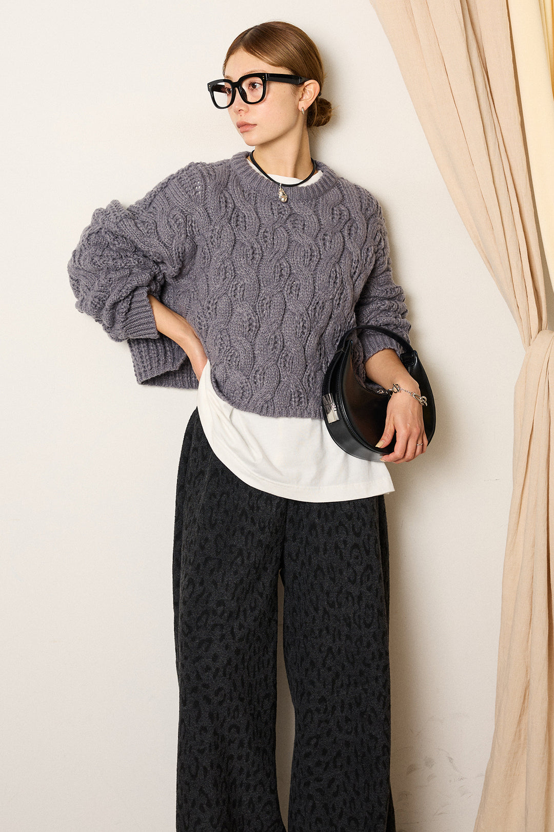 [SET]ケーブルリラックスショートニット+箔プリントBIGシルエットロングスリーブTシャツ+レオパードジャガードニットパンツ(3set)