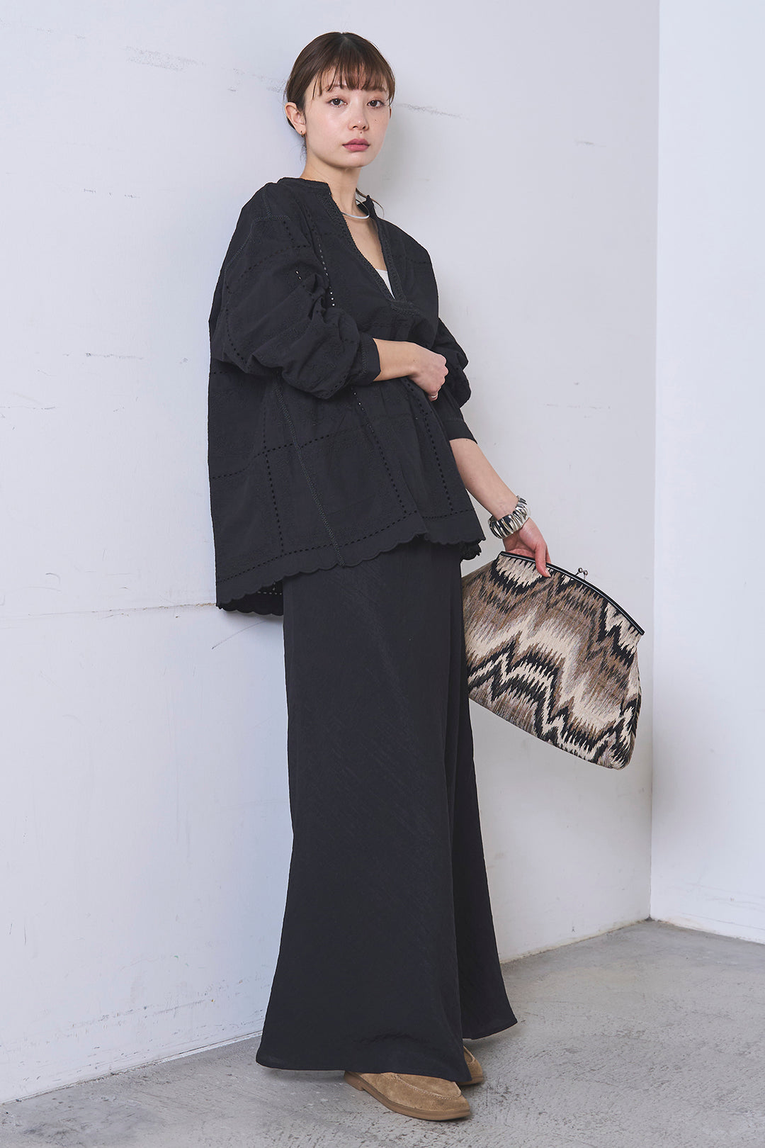 [SET]深V刺繍柄ブラウス+リネンブレンドロングナロースカート(2set)