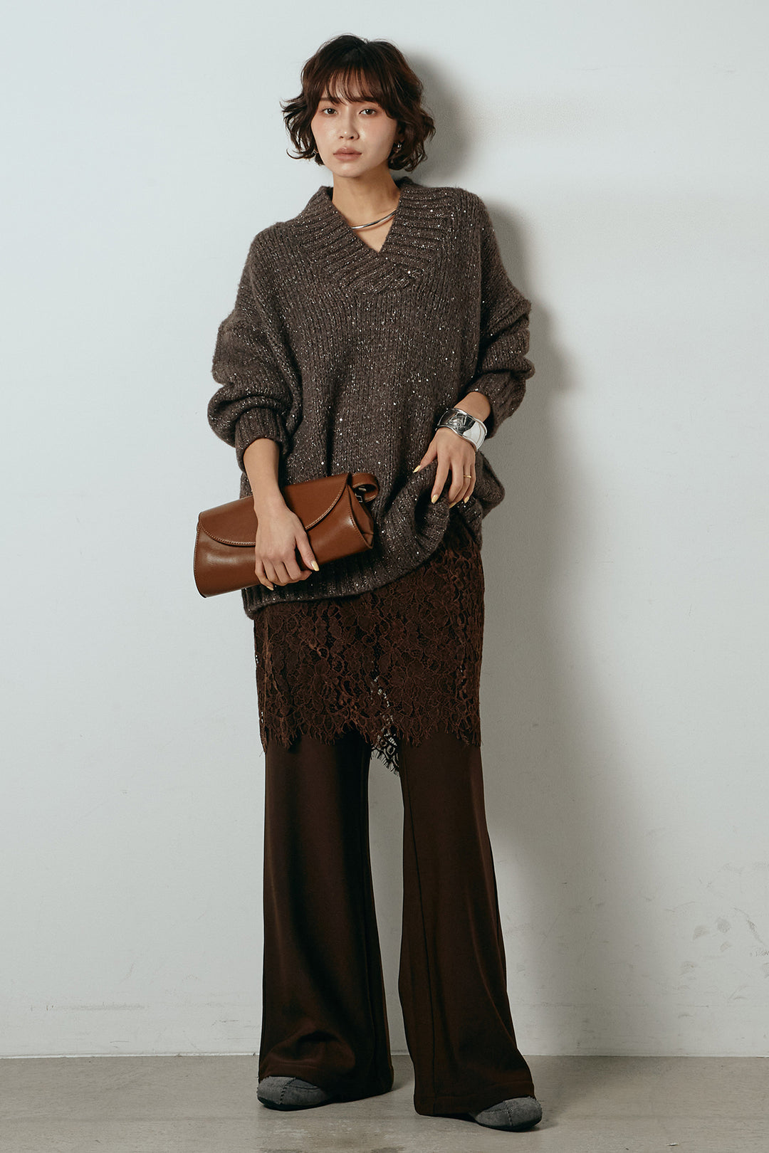 [SET]Vネックラメニットトップス+レース刺繍レイヤードフレアパンツ(2set)