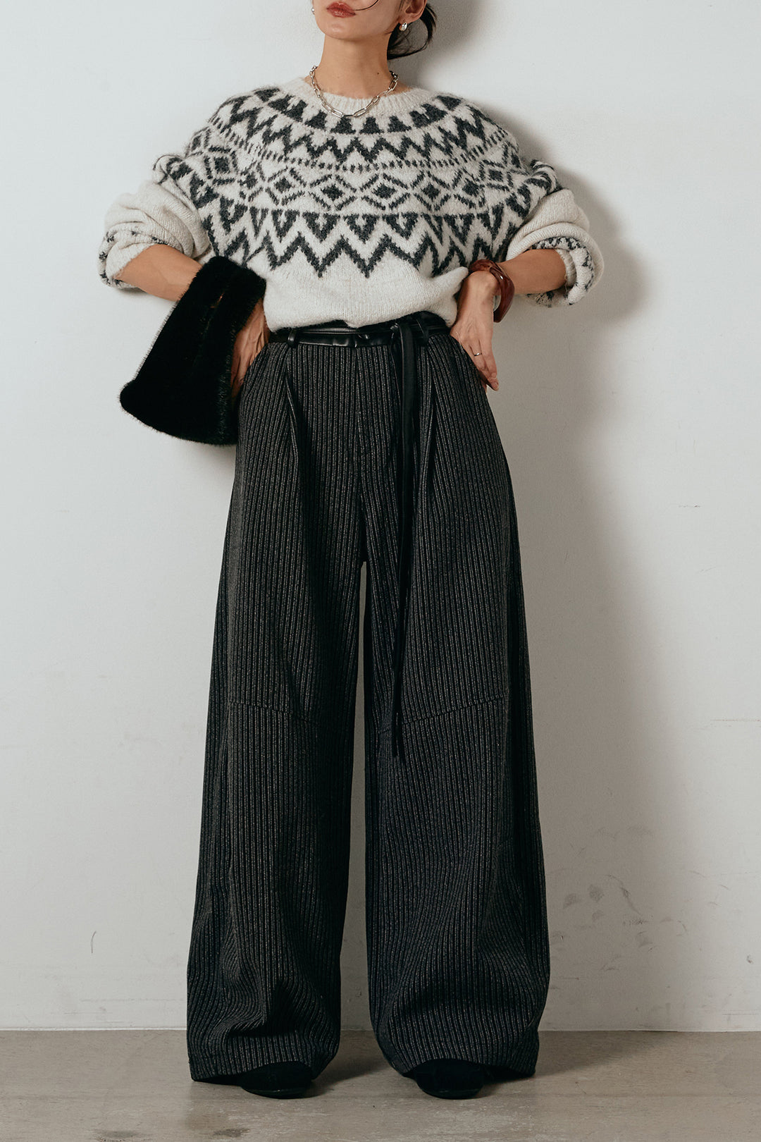 [SET]ノルディック柄Uネックプルオーバー+レザーライク配色ストライプパンツ(2set)