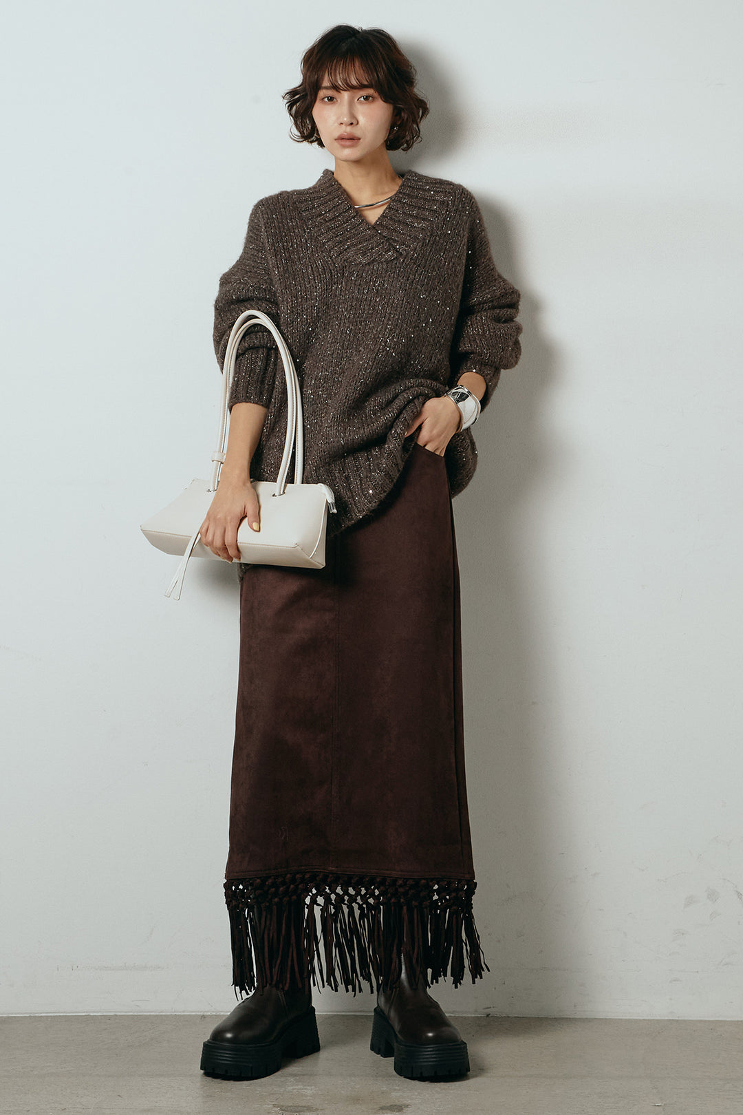 [SET]Vネックラメニットトップス+スウェードライク裾フリンジスカート(2set)