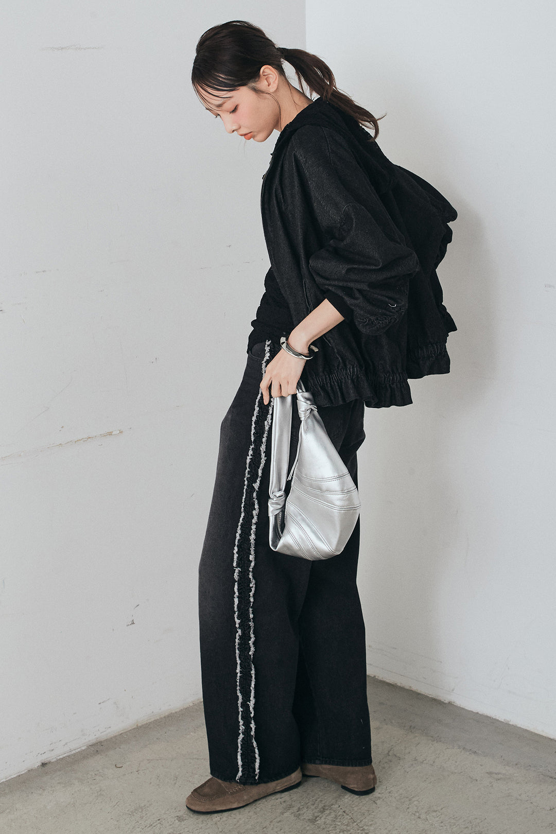 [SET]袖シャーリング裾フリルデニムブルゾン+デニムサイドフリルパンツ(2set)