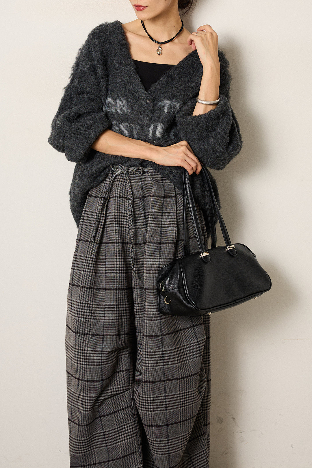 [SET]ウール混透かしロゴニットカーディガン+グレンチェックルーズタックパンツ(2set)