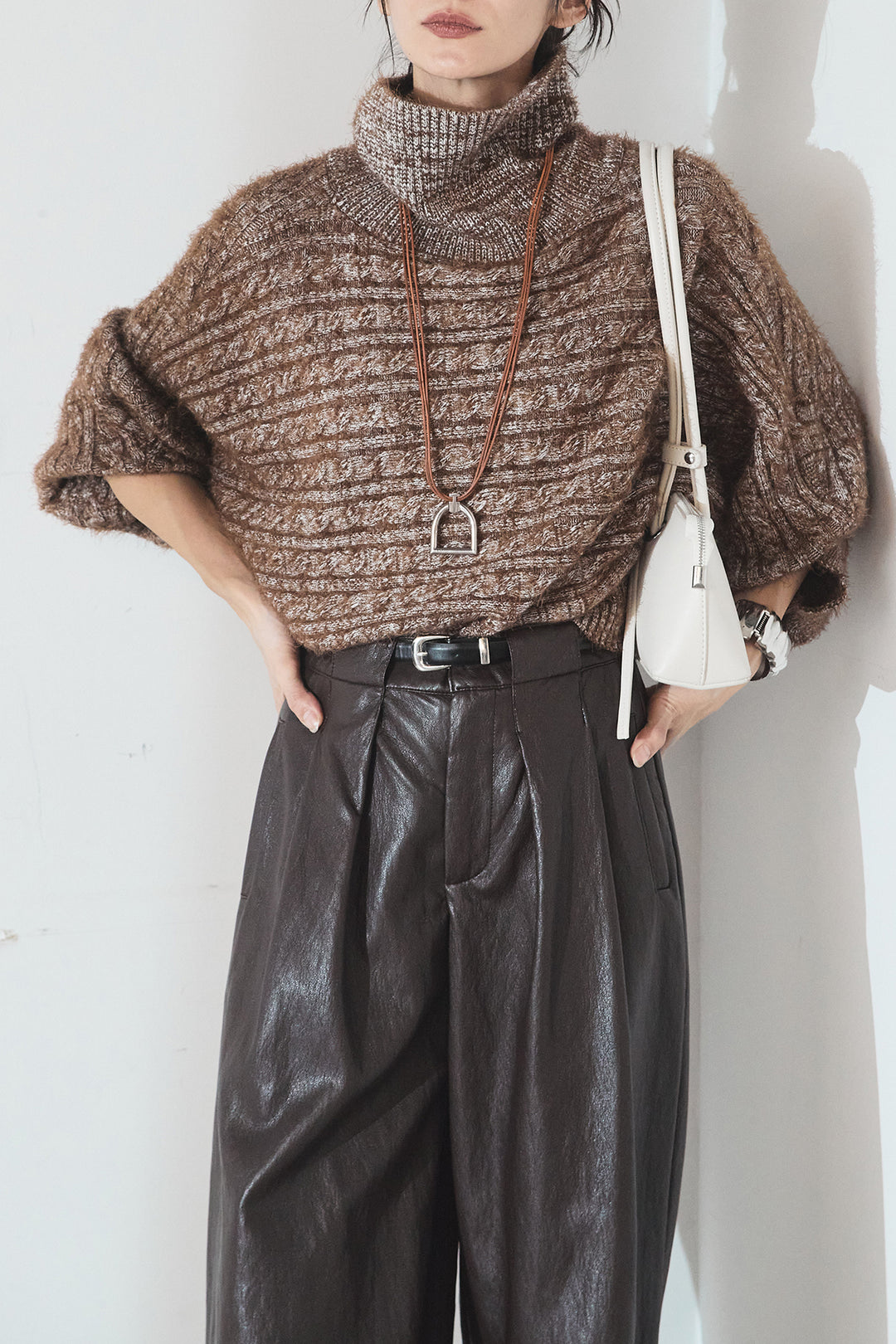 [SET]ミックス編みドルマンニットトップス+ベルト付きレザーライクタックパンツ(2set)