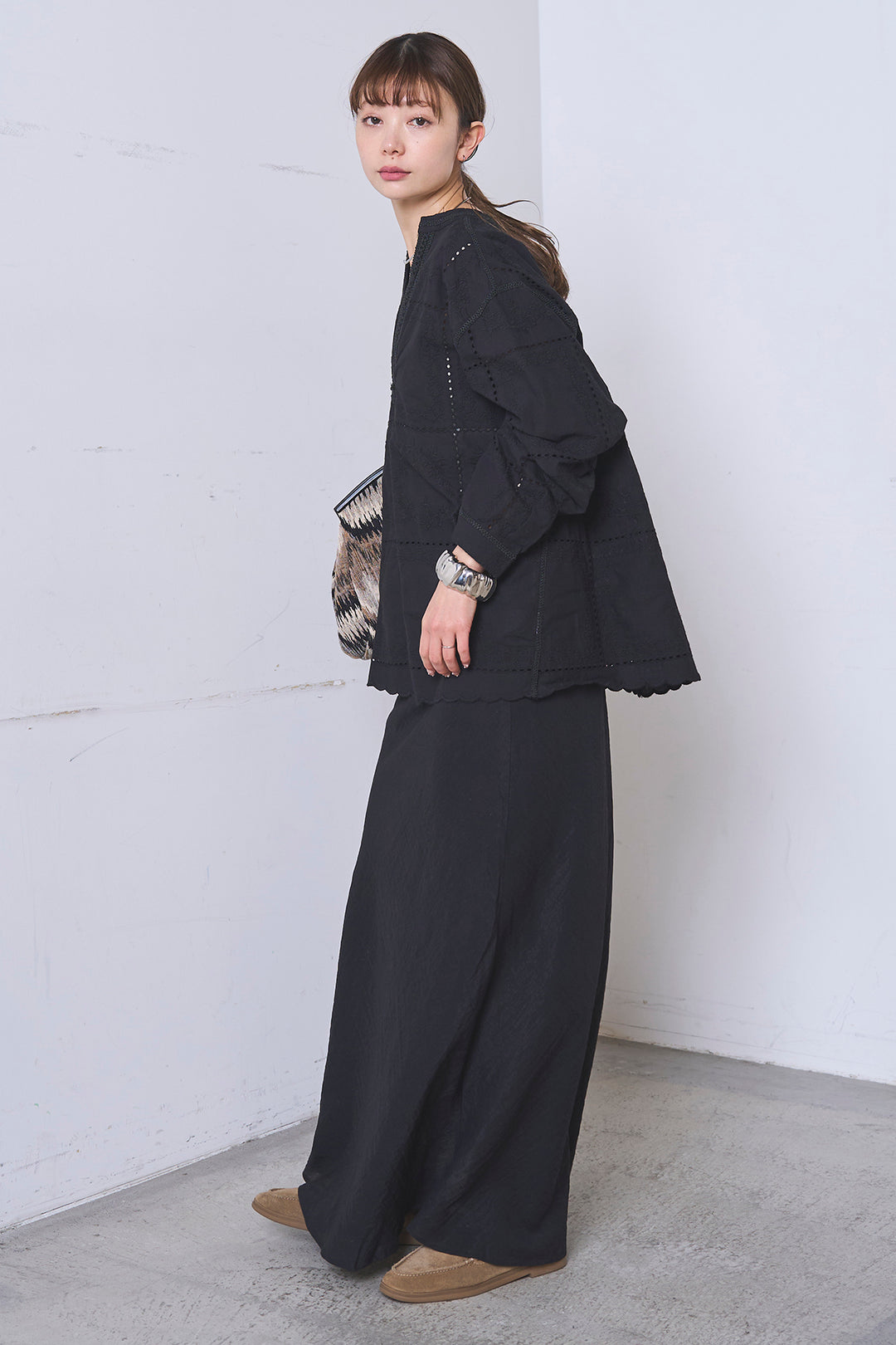 [SET]深V刺繍柄ブラウス+リネンブレンドロングナロースカート(2set)