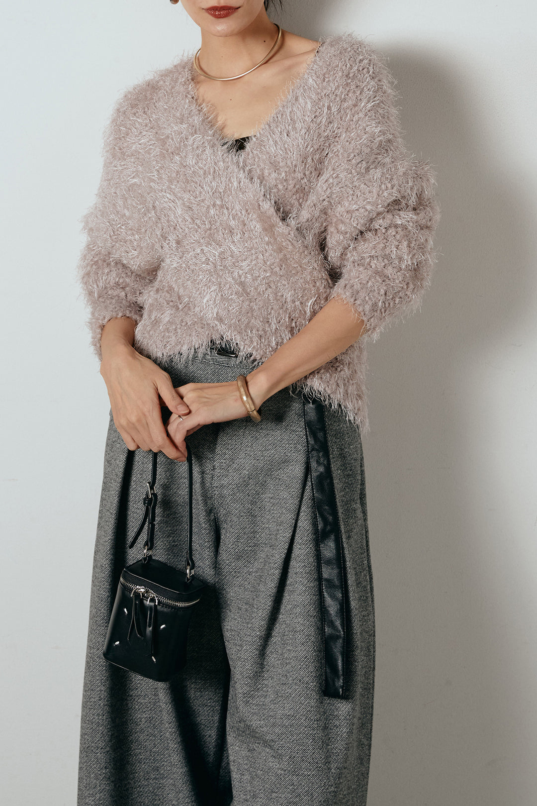 [SET]シャギークロスニットトップス+細ベルト付き起毛タックワイドパンツ(2set)