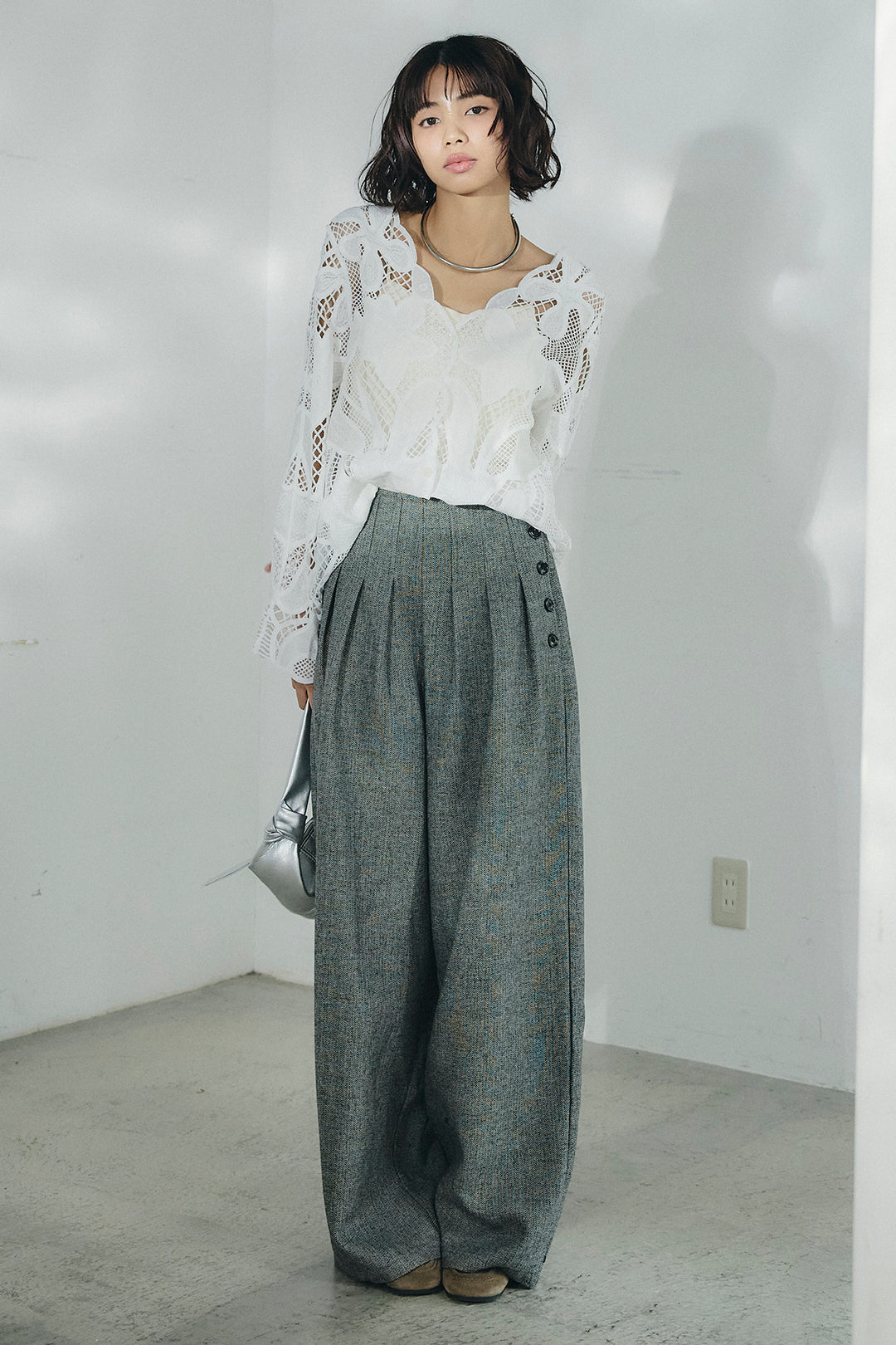 [SET]フラワー刺繍レースブラウス+サイドボタンツイードタックパンツ(2set)