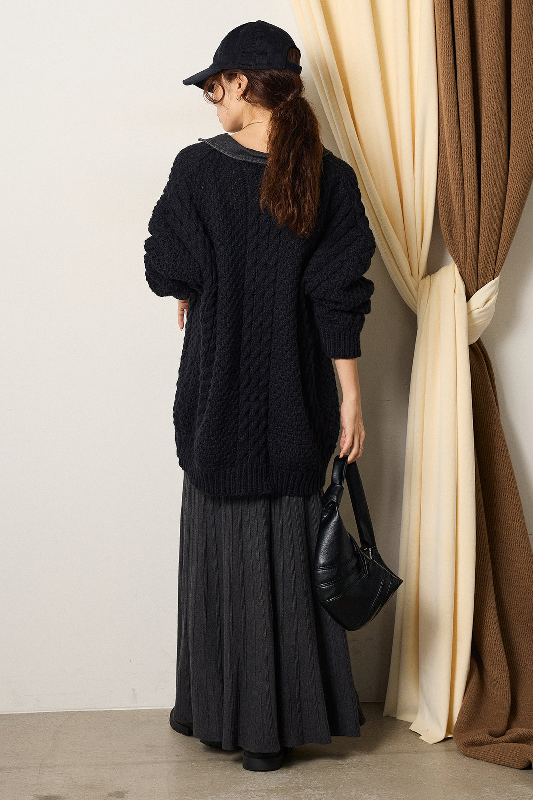 [SET]デニムカラーケーブルオーバーニット+編み地切り替えフレアニットスカート(2set)