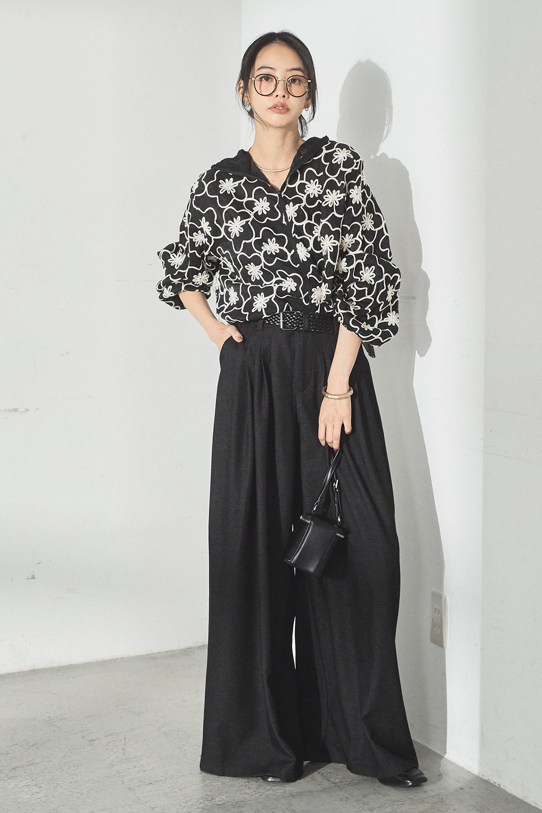 [SET]シアーフラワーフードブルゾン+編みベルト付きウエストタックワイドパンツ(2set)