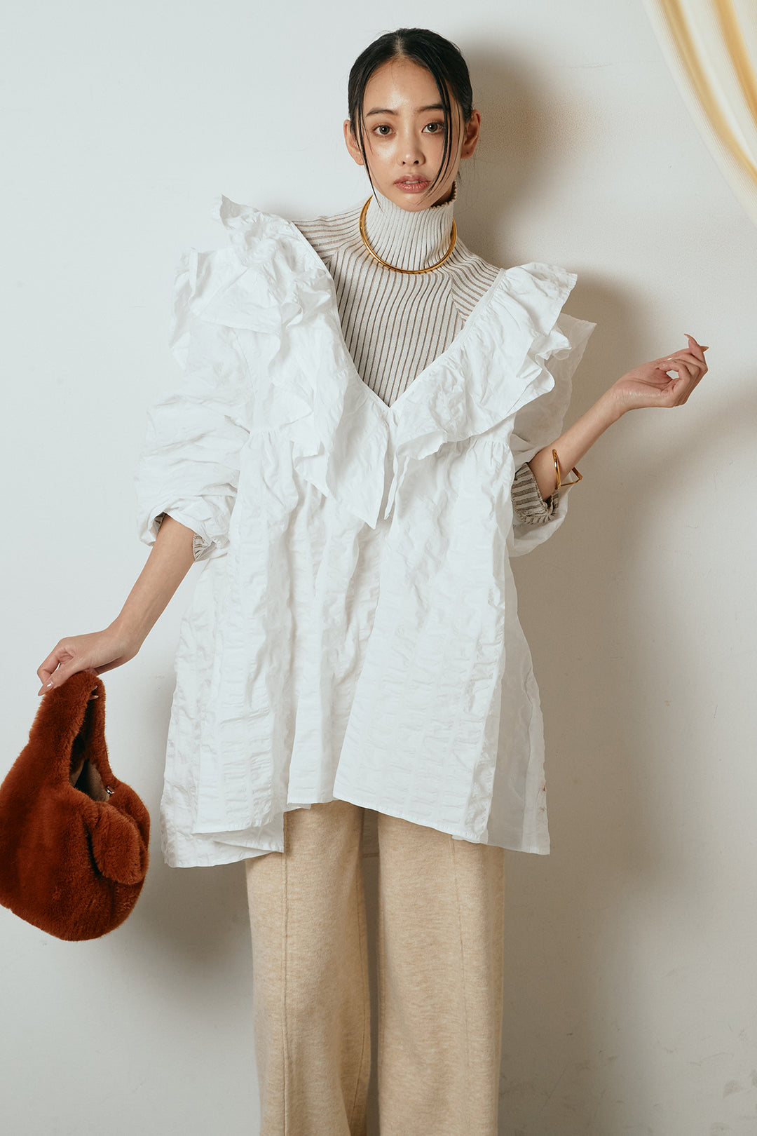 [SET]Vネックフリルカラーブラウス+センターラインニットパンツ(2set)