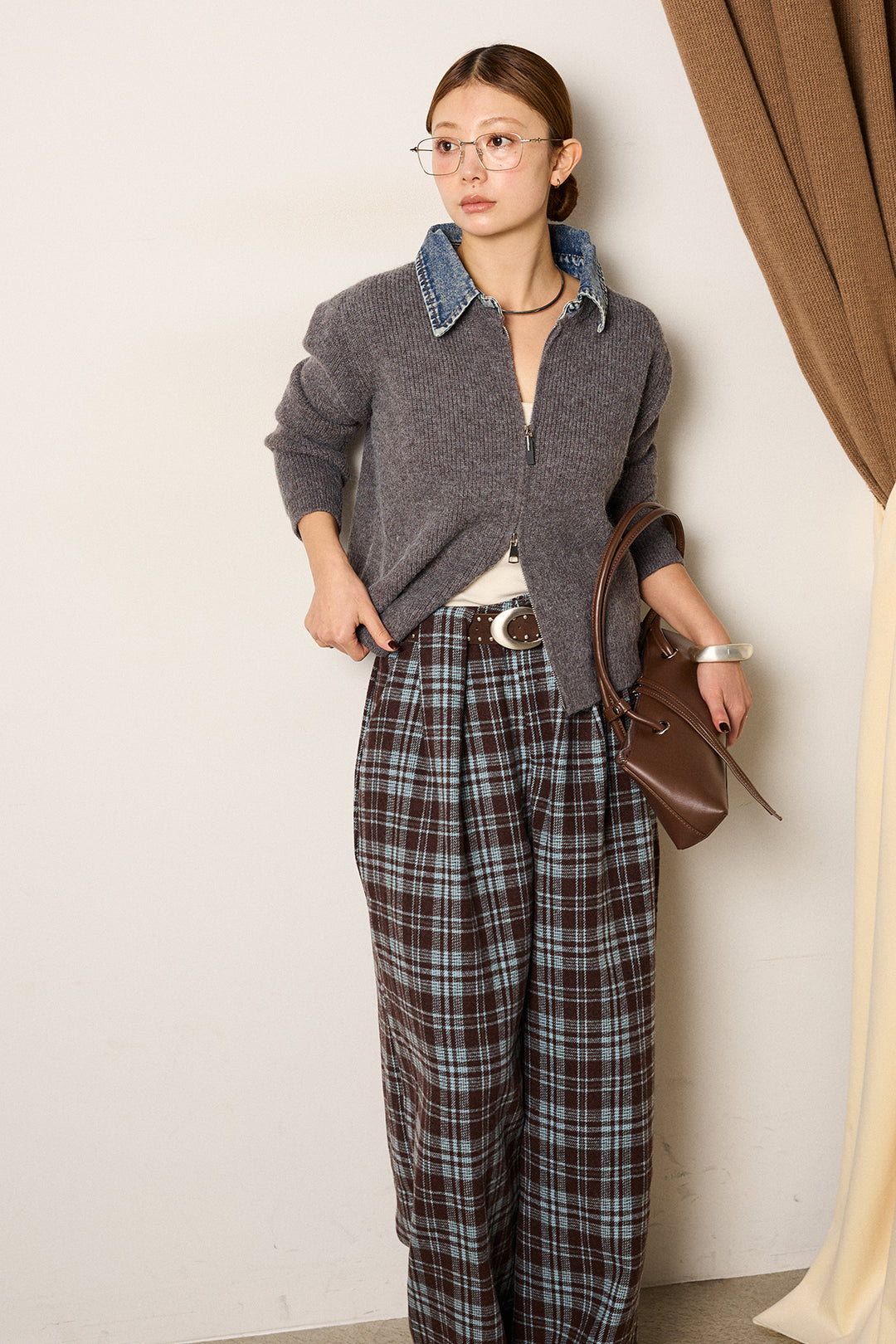 [SET]デニム襟ダブルジップニットトップス+スタッズデザインベルトタータンチェックパンツ(2set)
