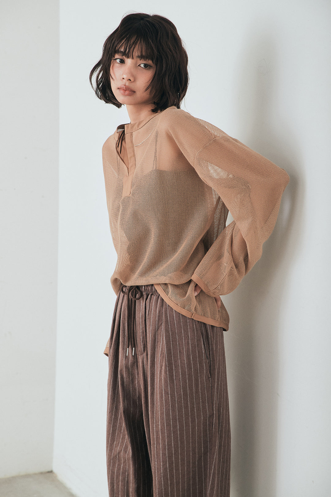 [SET]メッシュカットソースキッパープルオーバー+リネンライクストライプタックイージーパンツ(2set)