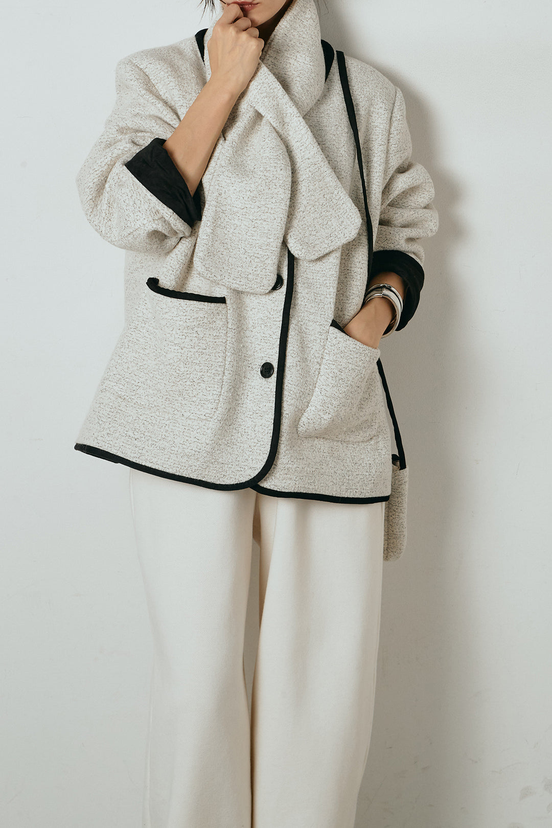 [SET]ノーカラーマフラーバッグ付きアウター+裏起毛スウェットワイドパンツ(2set)