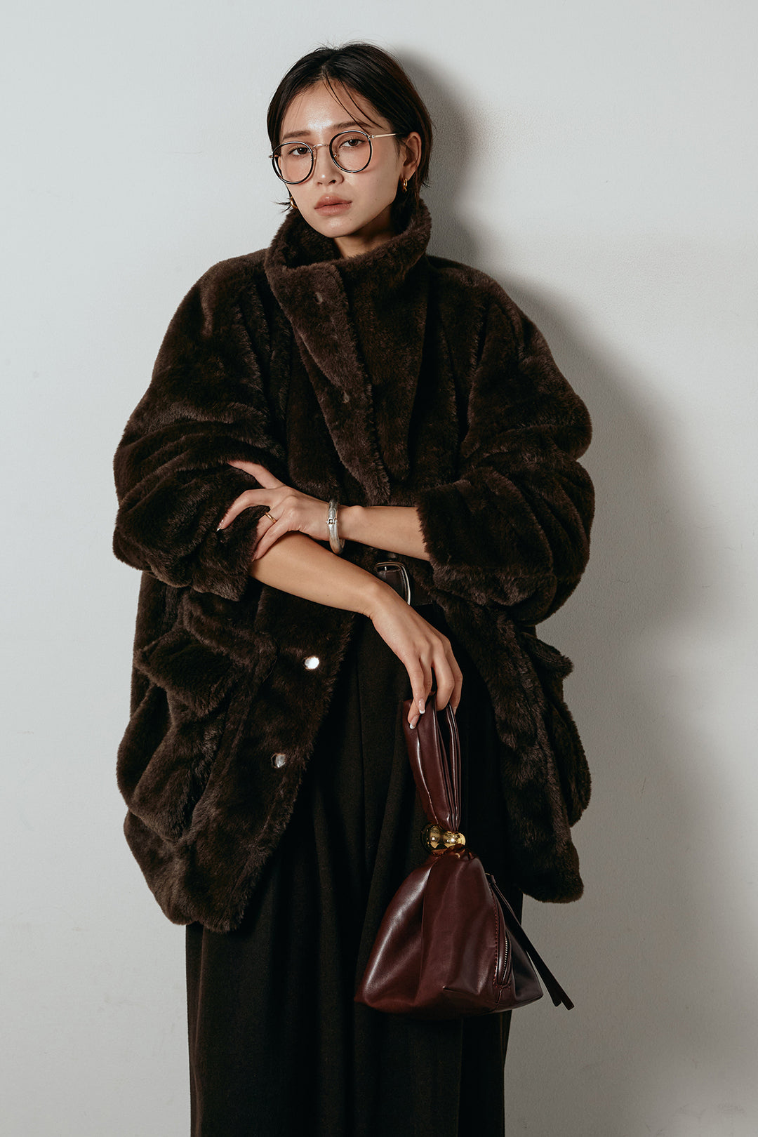 [SET]スタンドネックファーコート+フェイクレザー太ベルト付きタックワイドパンツ(2set)