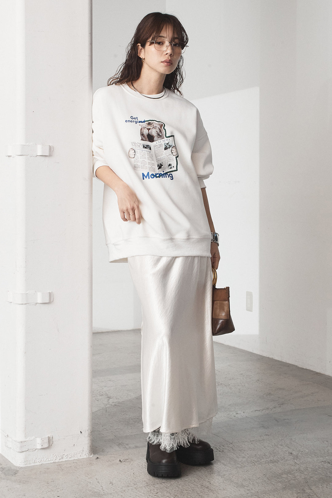 [SET]裏起毛モーニングキャットプリントスウェット+裾レースデザインサテンスカート(2set)