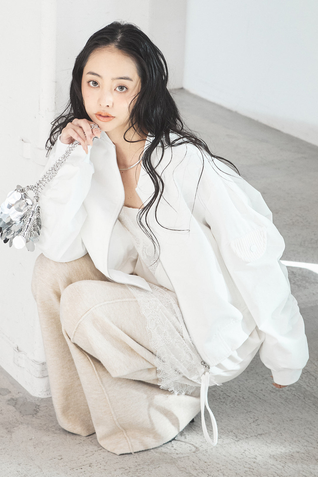 [SET]袖ギャザーデザインブルゾン+レース切り替えキャミソール+センターラインニットパンツ(3set)