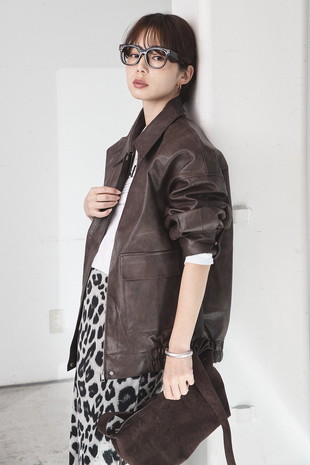 [SET]レザーライクオーバーサイズブルゾン+レオパードサテンナロースカート(2set)