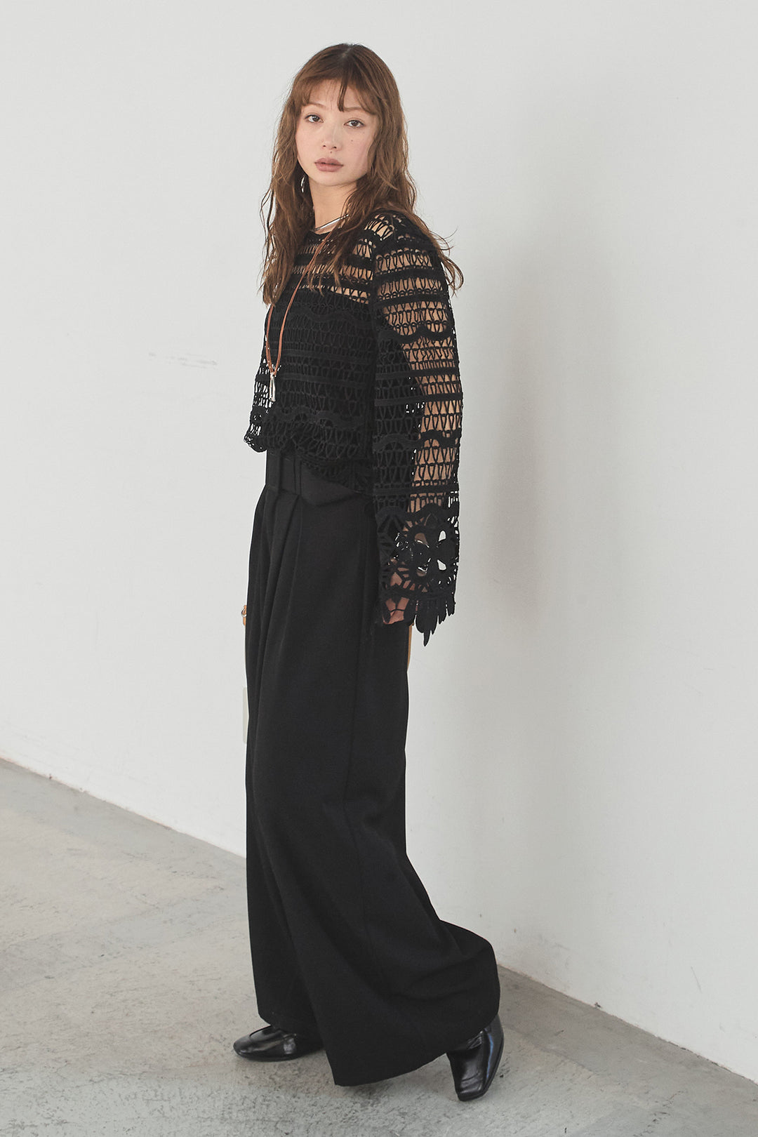 [SET]裾デザインメッシュプルオーバー+ベルト付きツータックワイドパンツ(2set)