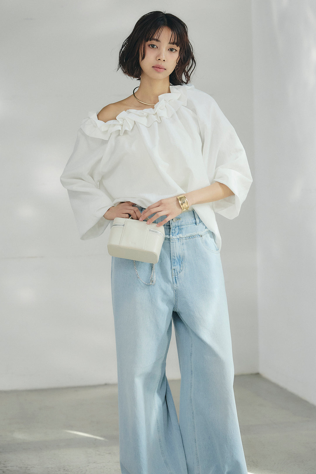 [SET]ネックフリルデザインブラウス+ウエスト裁ち切りデニムワイドパンツ(2set)