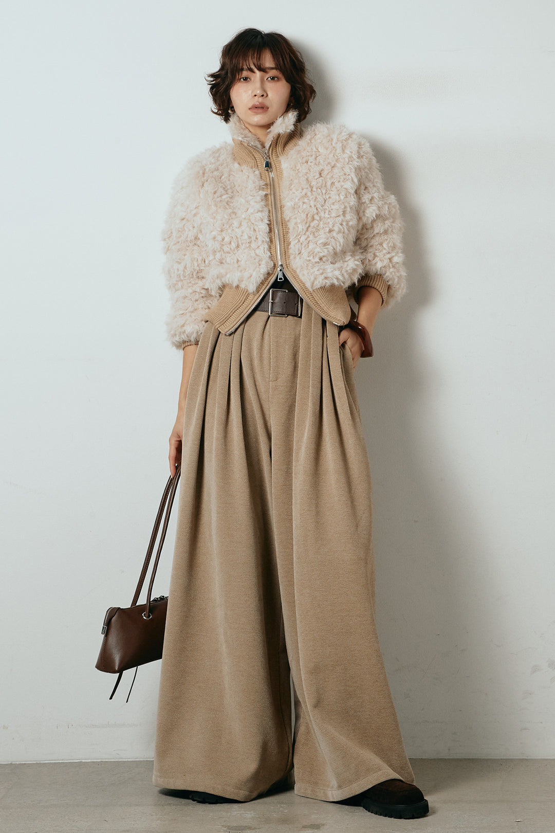 [SET]ハイネックショート丈ボアジップブルゾン+ベルトループコーデュロイワイドパンツ(2set)