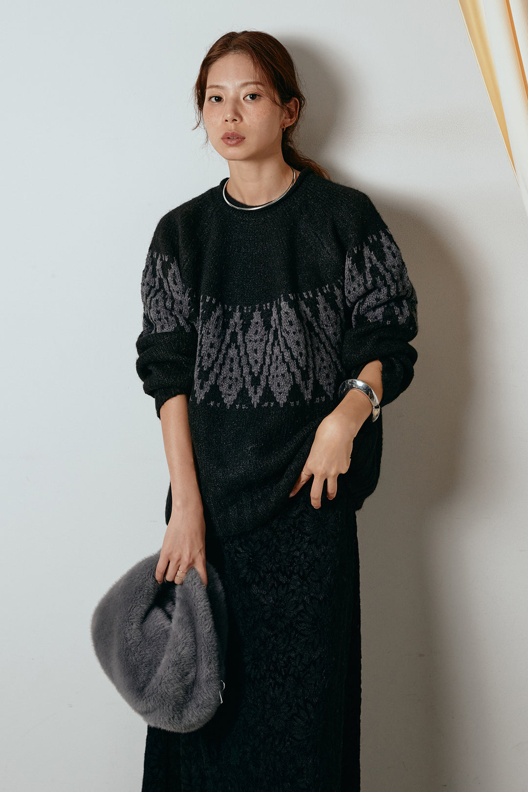 [SET]モノトーン柄ニットトップス+花柄刺繍ベロアフレアスカート(2set)