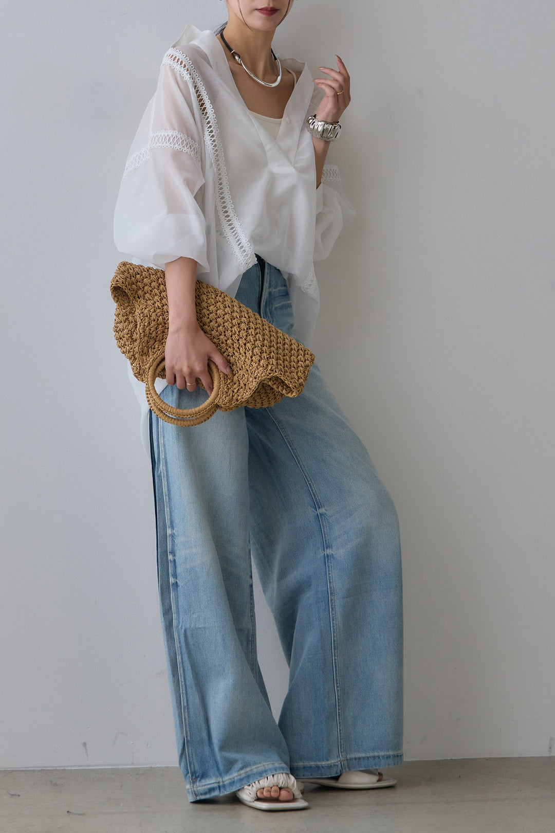 [SET]襟付き深Vネック刺繍シアーシャツ+ストレートデニムパンツ(2set)