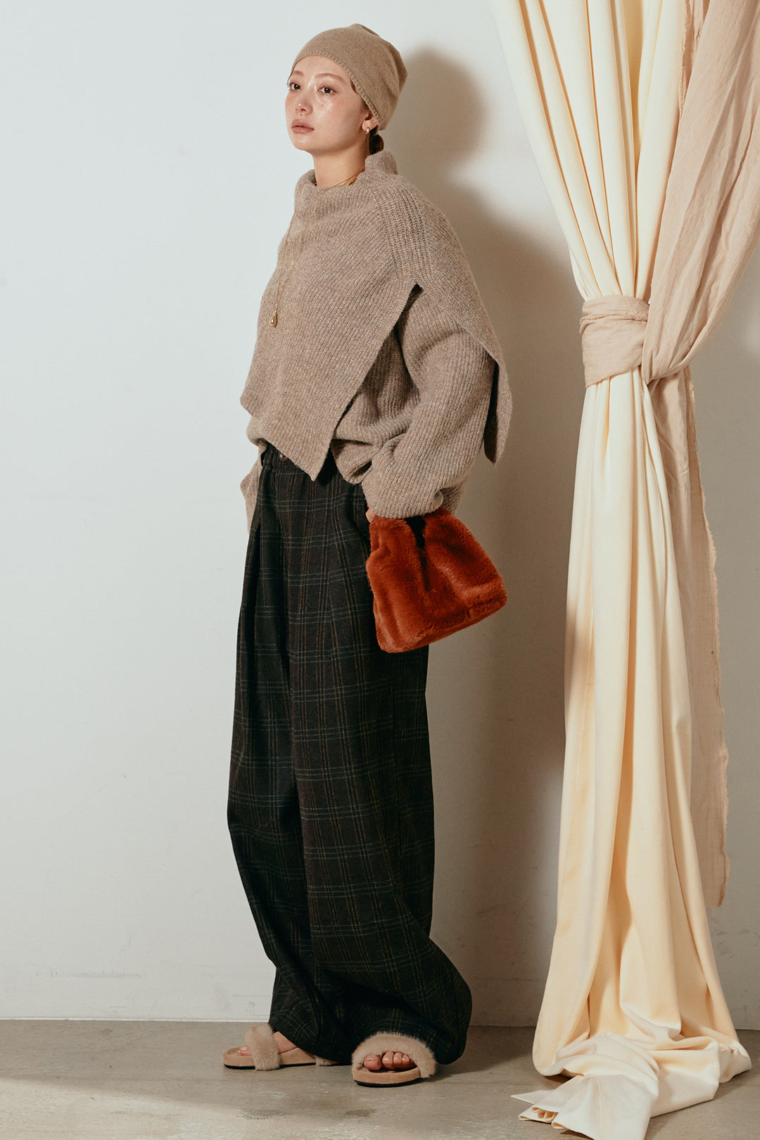 [SET]ケープデザインリブニットトップス+タータンチェック柄タックパンツ(2set)