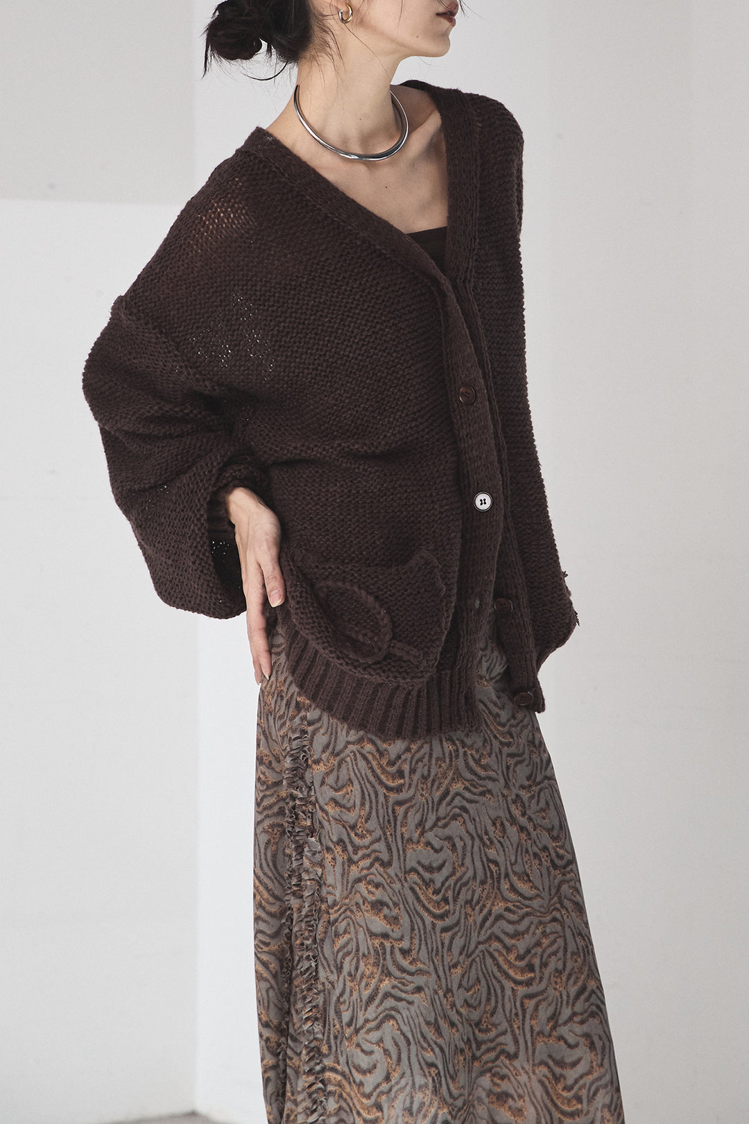 [SET]コード刺繍リラックスニットカーディガン+抽象柄ロングスカート(2set)