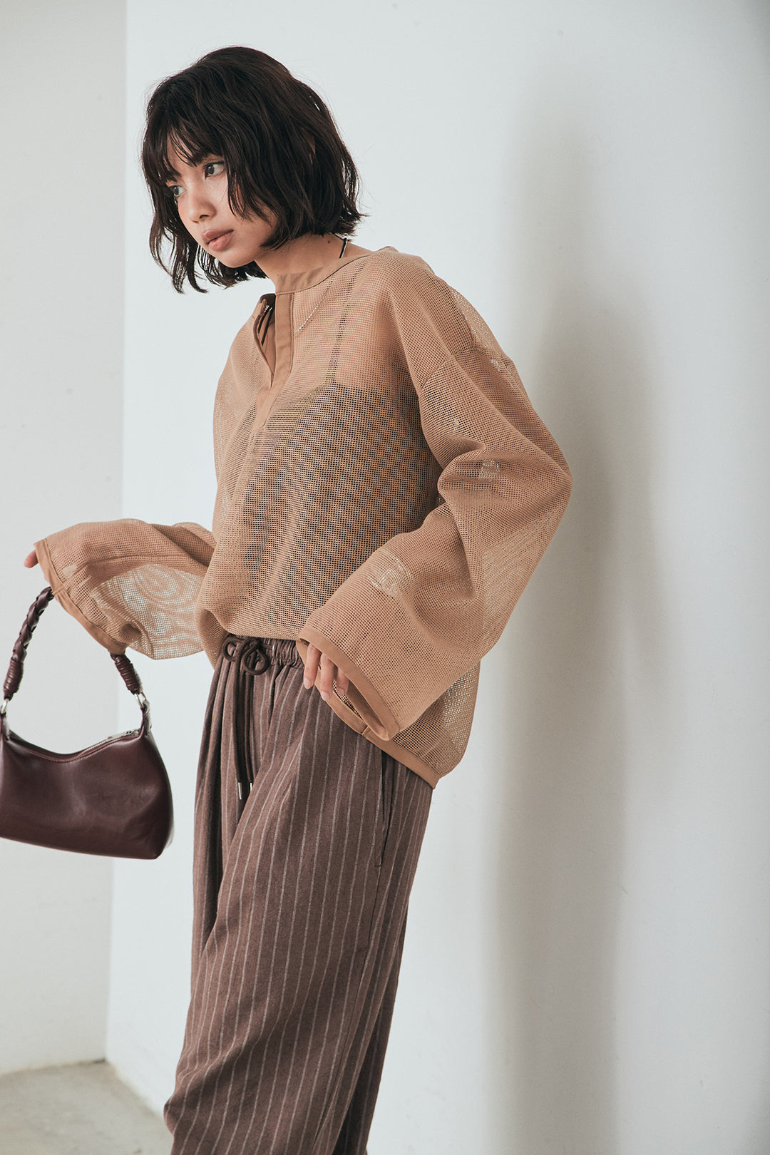 [SET]メッシュカットソースキッパープルオーバー+リネンライクストライプタックイージーパンツ(2set)