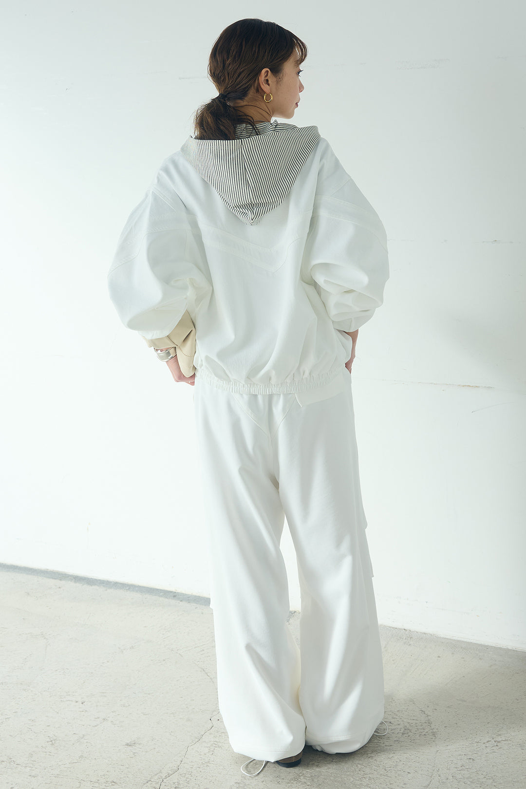 [SET]マルチ切り替えドルマンブルゾン+ランダムタックデザインワイドパンツ+ボーダーフーディーロンT(3set)