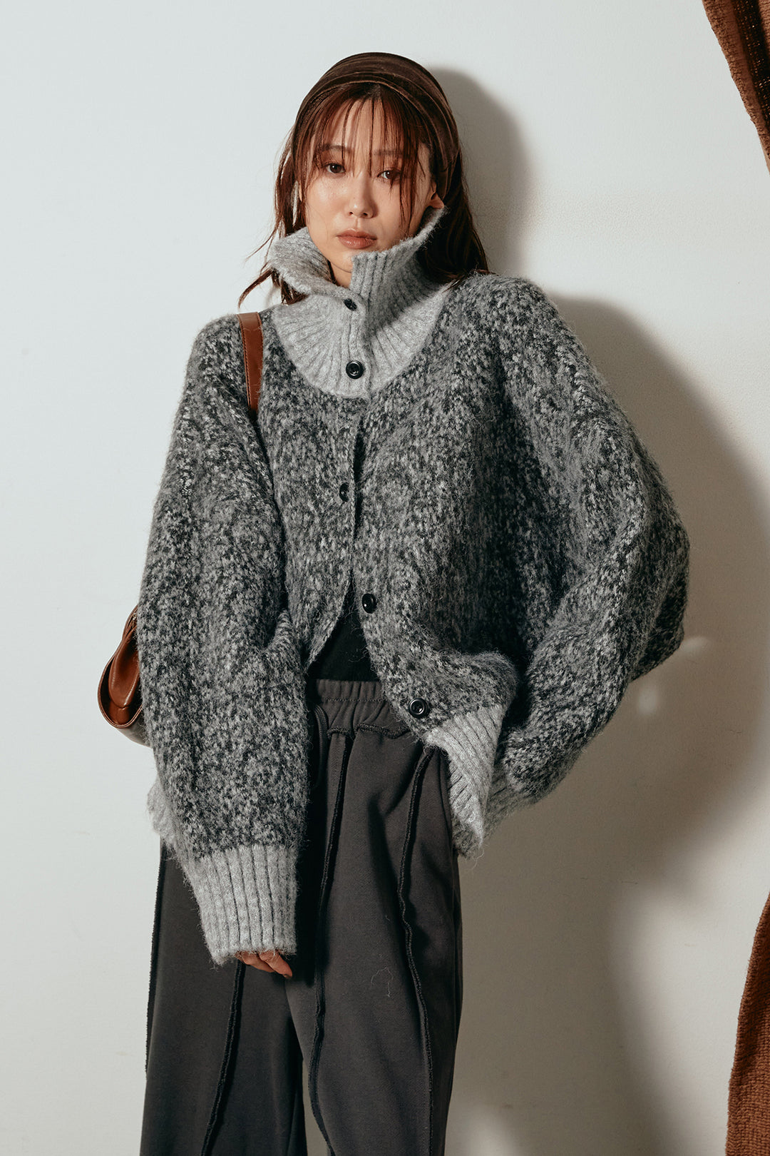 [SET]ハイネックミックスニットトップス+フロントラインデザインワイドスウェットパンツ(2set)