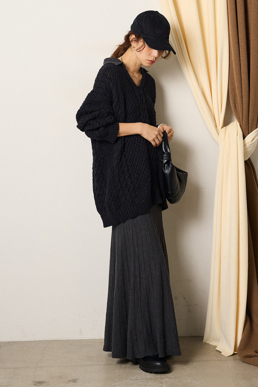 [SET]デニムカラーケーブルオーバーニット+編み地切り替えフレアニットスカート(2set)