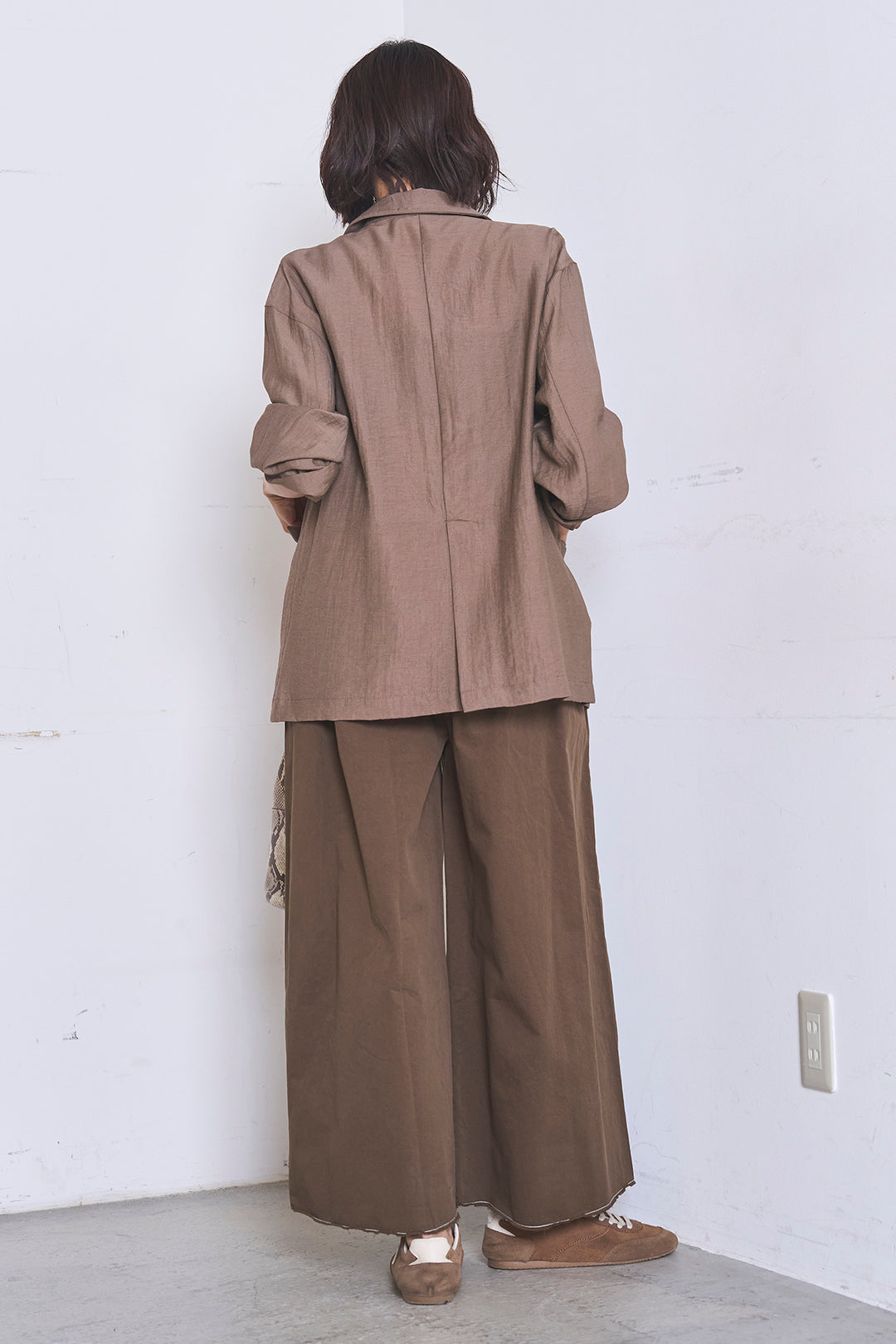 [SET]リネンブレンドテーラードシアージャケット+綿ツイルアシメサロペット(2set)