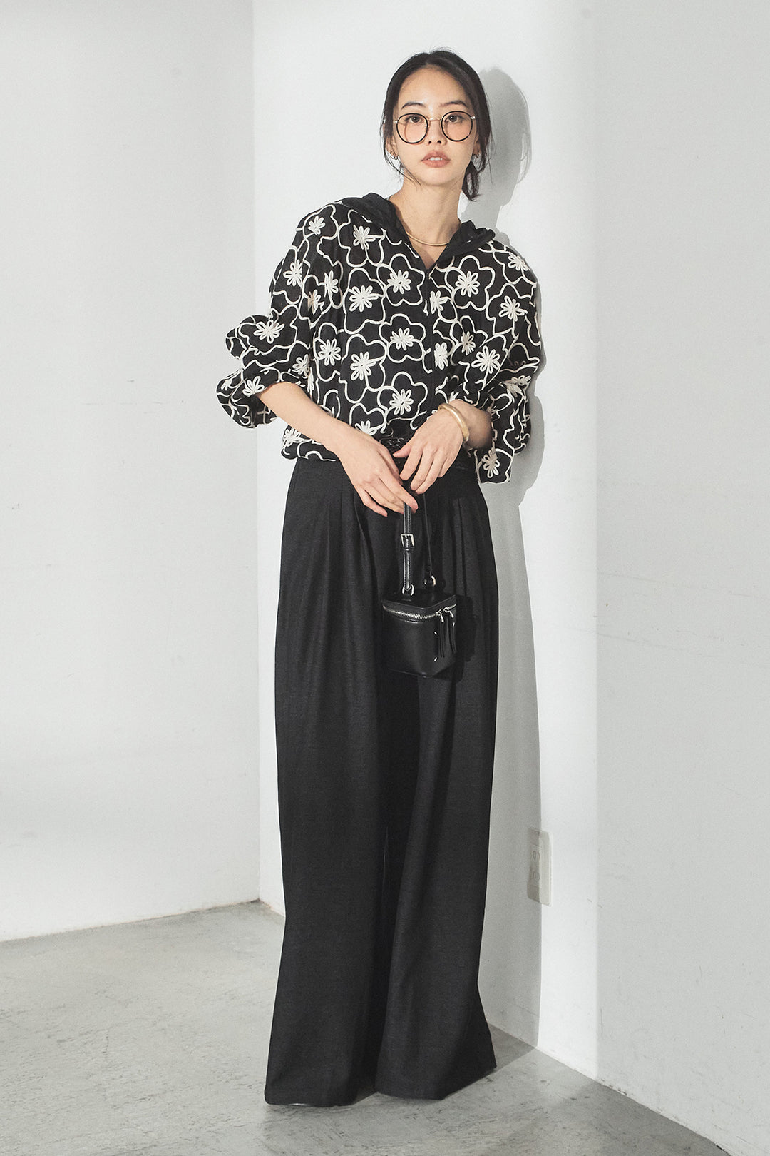 [SET]シアーフラワーフードブルゾン+編みベルト付きウエストタックワイドパンツ(2set)