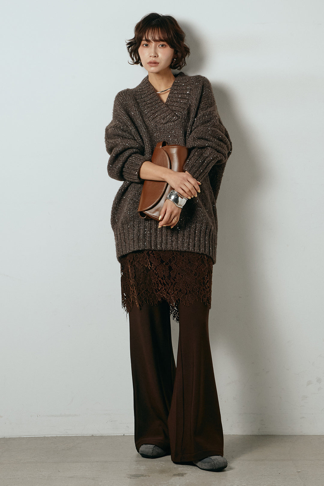 [SET]Vネックラメニットトップス+レース刺繍レイヤードフレアパンツ(2set)